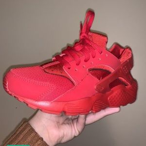 Red Nike Huaraches